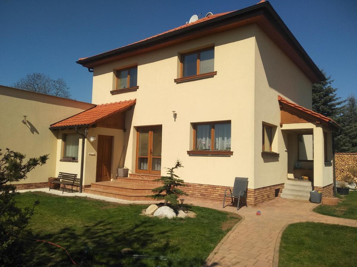 Domo Apartment Středokluky Zewnętrze zdjęcie